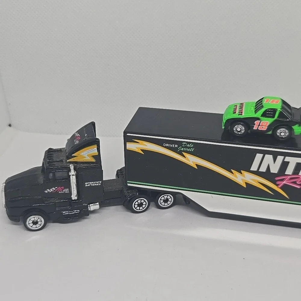 Vint 1992 Racing Champions Interstate Batteries #18 Dale Jarrett + 1:144 #18 Car